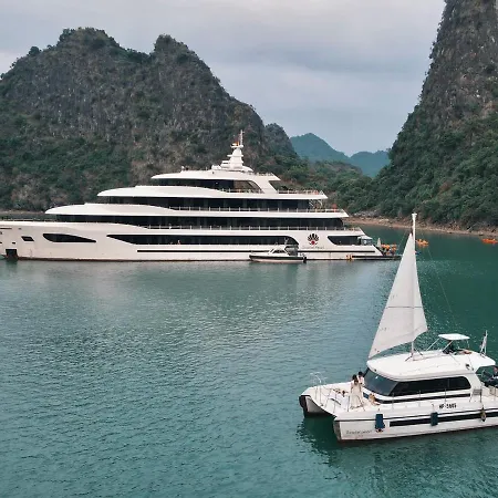Scarlet Pearl Cruises - Wonder On Lan Ha Bay Hotel