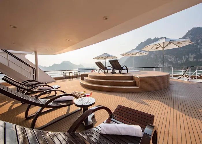 Scarlet Pearl Cruises - Wonder On Lan Ha Bay 5* Hạ Long