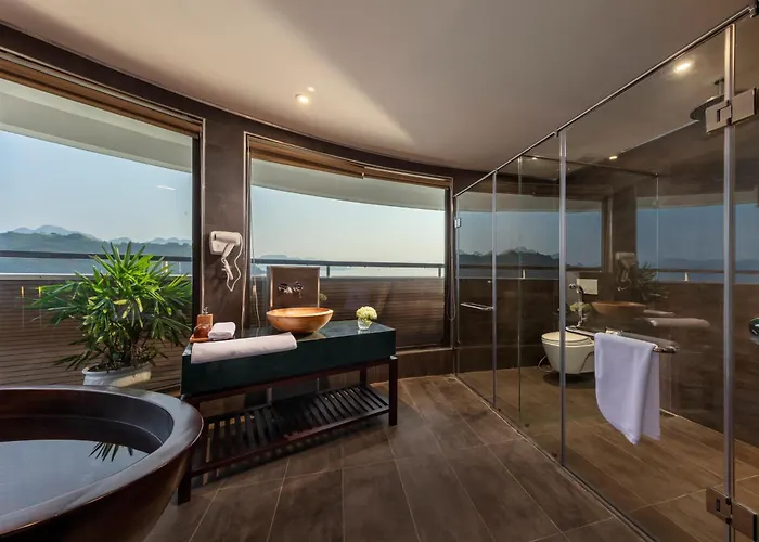 Scarlet Pearl Cruises - Wonder On Lan Ha Bay  Hạ Long