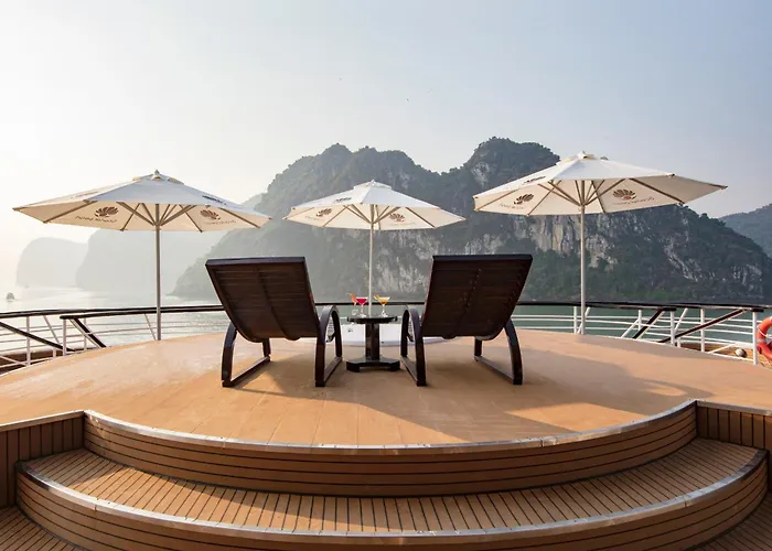 Scarlet Pearl Cruises - Wonder On Lan Ha Bay Ha Long