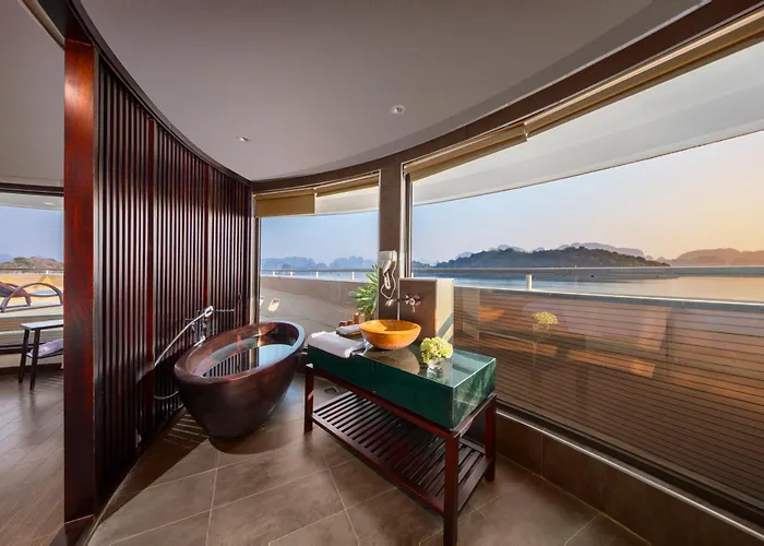 Scarlet Pearl Cruises - Wonder On Lan Ha Bay 5* Hạ Long