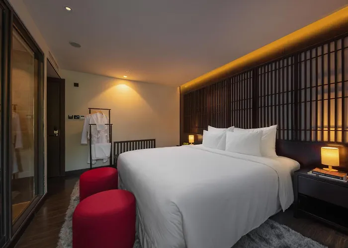 Scarlet Pearl Cruises - Wonder On Lan Ha Bay 5*