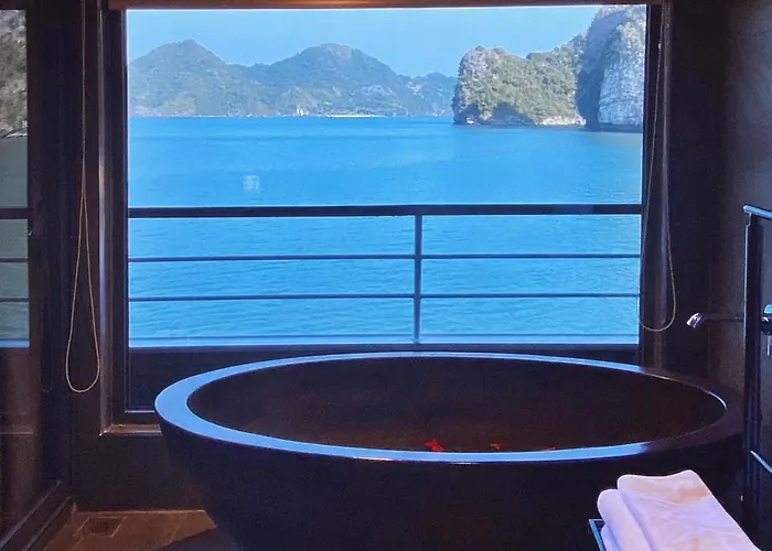  Scarlet Pearl Cruises - Wonder On Lan Ha Bay Hạ Long