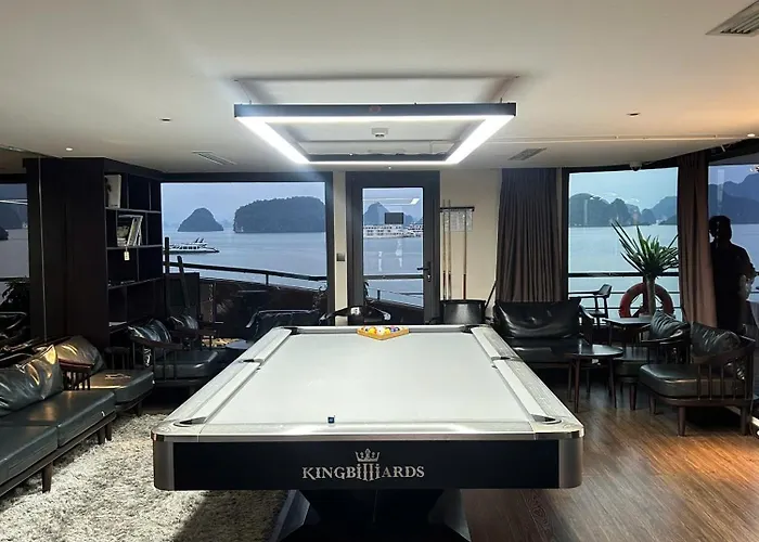Scarlet Pearl Cruises - Wonder On Lan Ha Bay 5* Ha Long