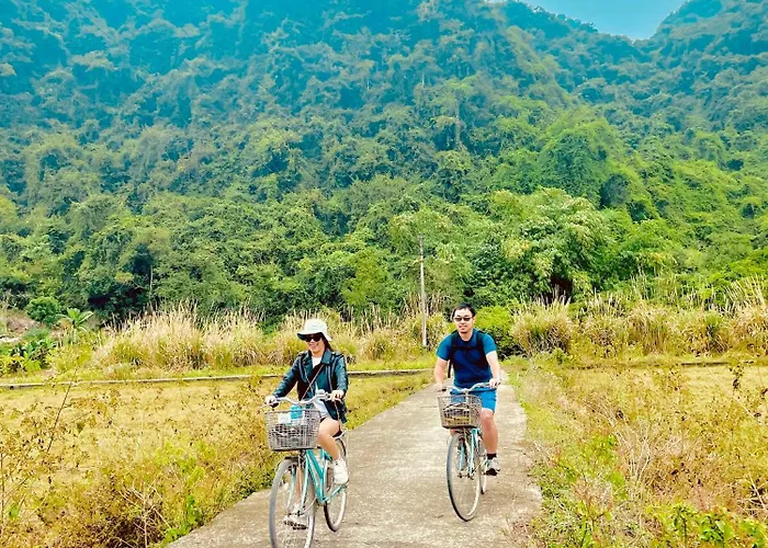 Scarlet Pearl Cruises - Wonder On Lan Ha Bay